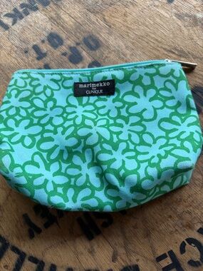 Marimekko for Clinique Green Floral Canvas Cosmetic Pouch